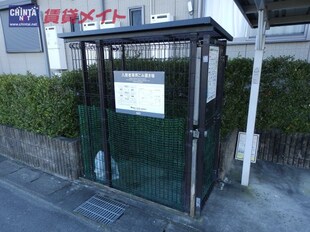 伊勢中川駅 徒歩9分 1階の物件外観写真